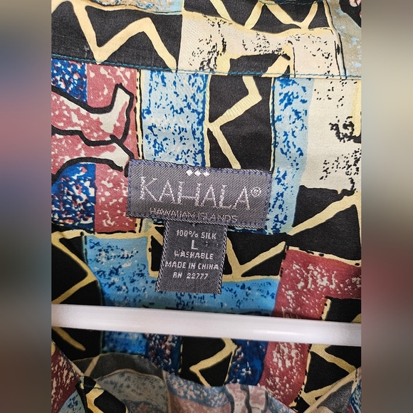 Kahala 100% silk Hawaiian Shirt Size Large - Picture 5 of 6